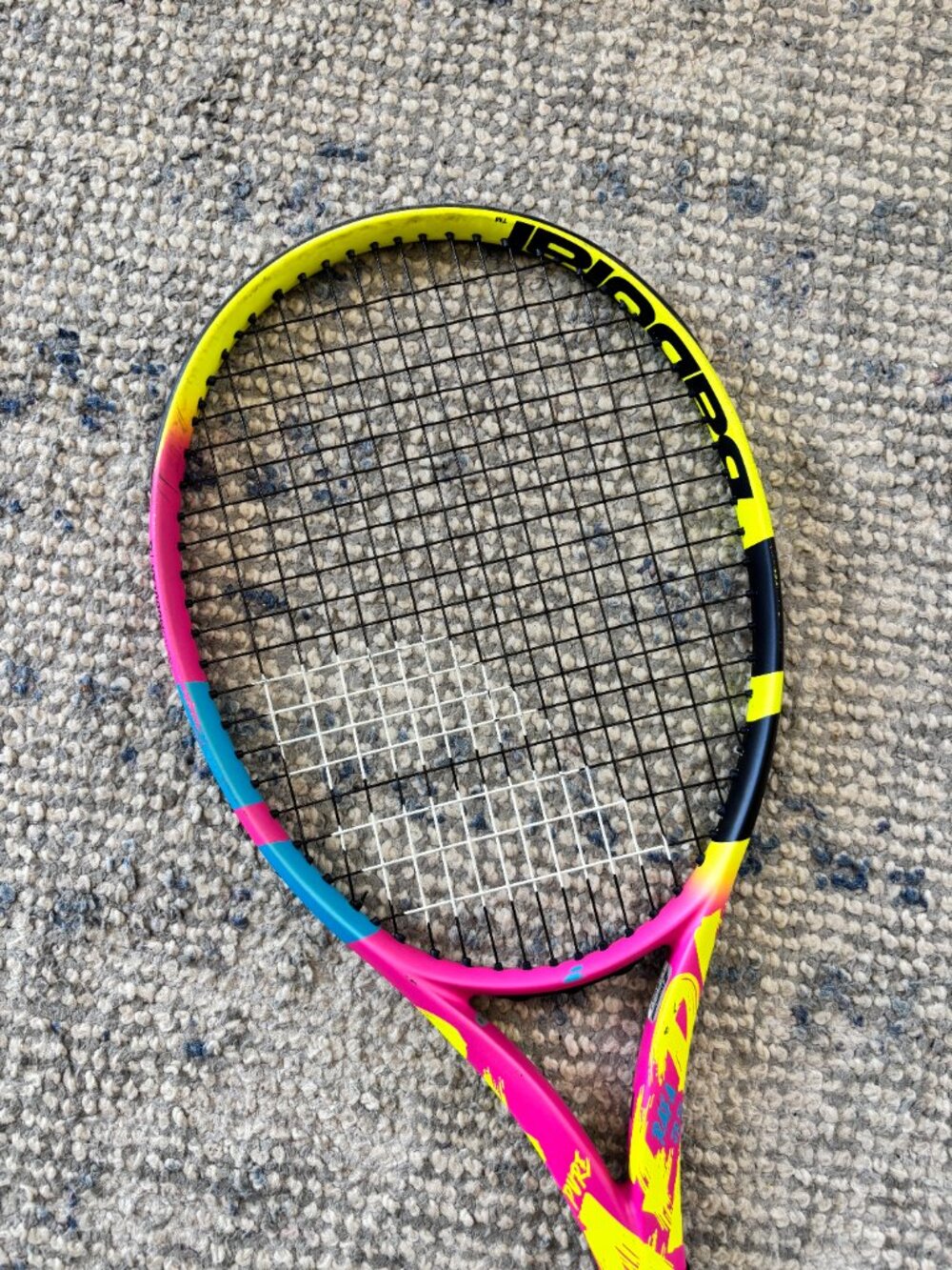 Barely Used Babolat Pure Aero Rafa Junior 26 Tennis Racquet (2nd Gen) (4" Grip) - Picture 2 of 6